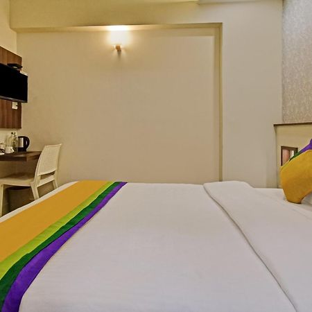 Itsy Hotels Deluxe Inn Chennai Exterior photo