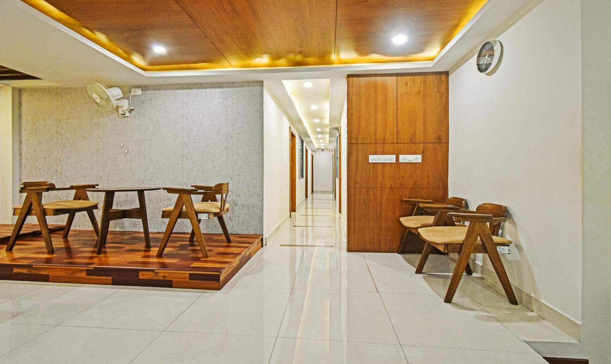 Itsy Hotels Deluxe Inn Chennai Exterior photo