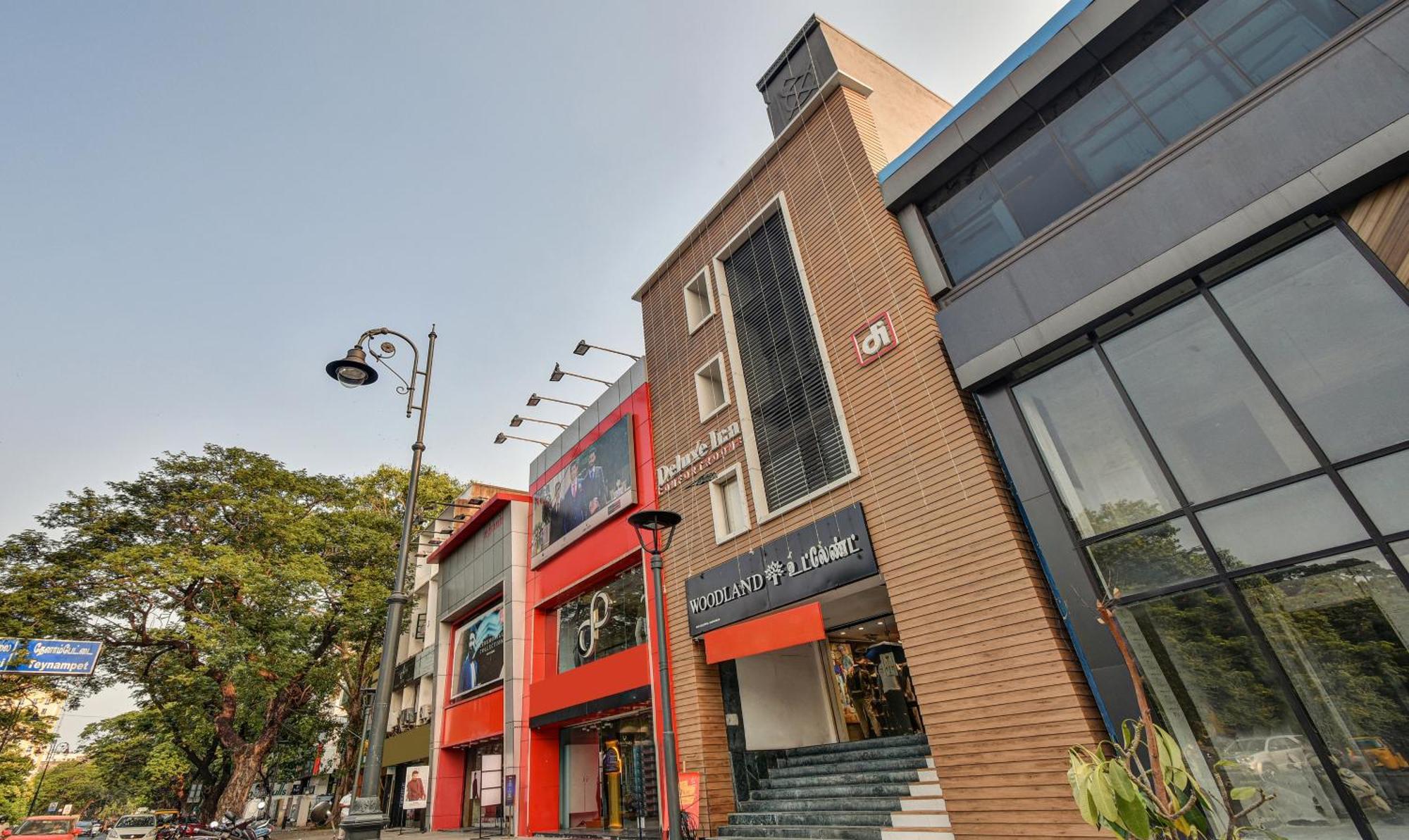 Itsy Hotels Deluxe Inn Chennai Exterior photo